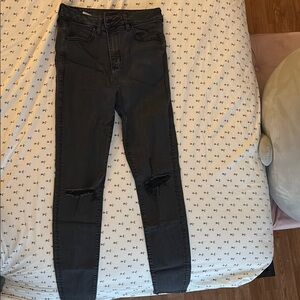 Black knee ripped AE jeans